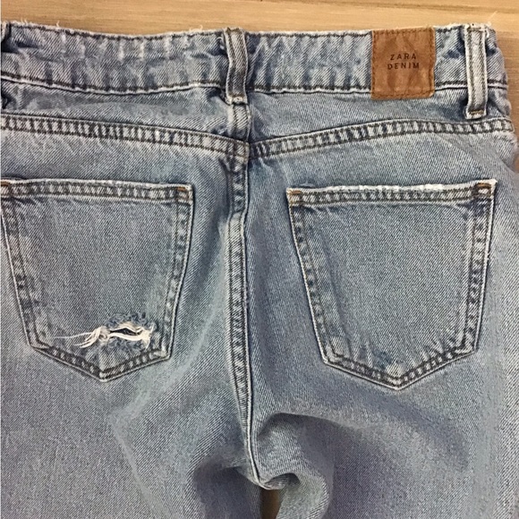 Zara MidRise Jeans 2 - Picture 4 of 7